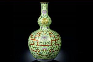 中国拍卖史上最贵瓷器，萧何月下追韩信青花瓷6.8亿成交