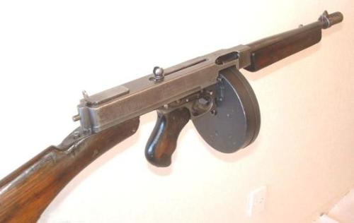 汤姆逊冲锋枪有多强 为啥被叫作打字机（二战名枪）